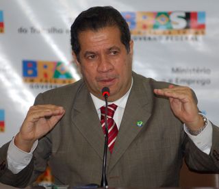 Ministro Carlos Lupi durante coletiva apos divulgaçao do caged de outubro de 2010